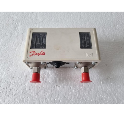 DANFOSS DUAL PRESSURE SWITCH (KP15)