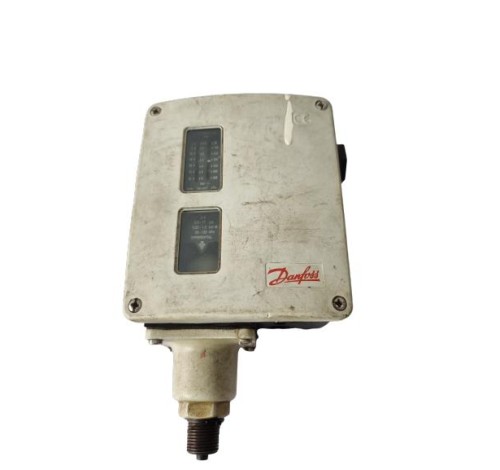 DANFOSS PRESSURE SWITCH 25-120 KPA RT 200